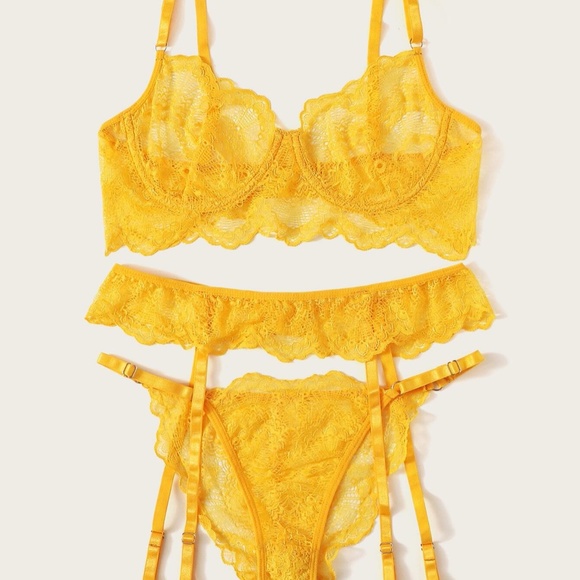 Yellow Floral Lace 3 pc Garter Underwire Lingerie Set - Picture 5 of 5